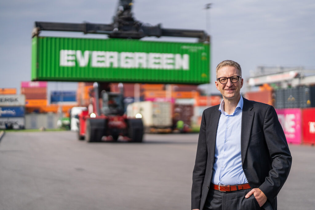 harschneck-Anwalt-08218-1920x1280px-1